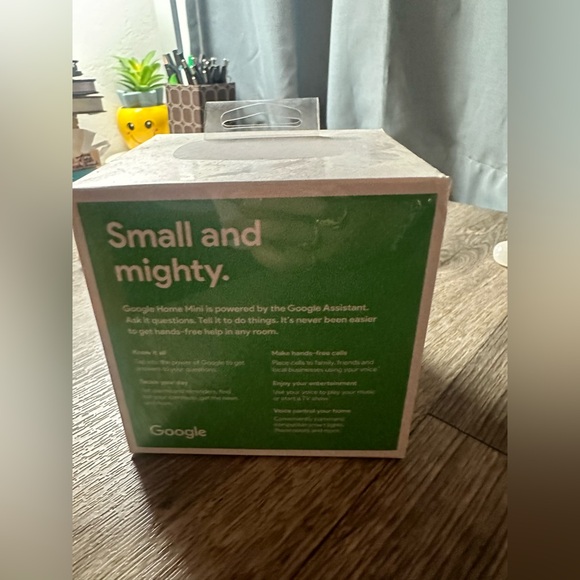 New Google Home Mini Charcoal Speaker Pod In Box - Picture 3 of 6